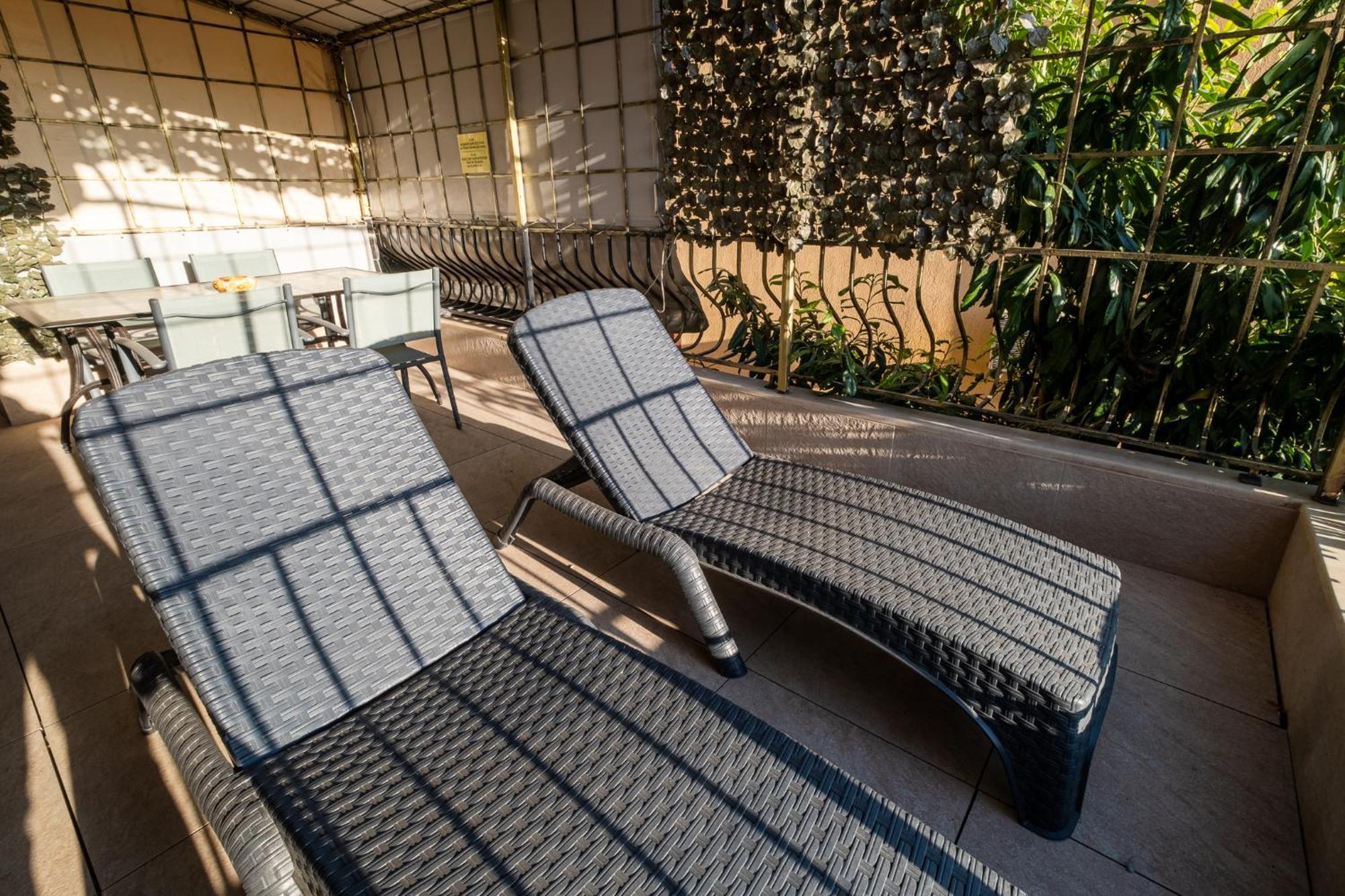 Roman Thermae 2Bdrm Sunny Apartment 바르나 외부 사진